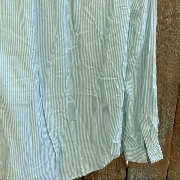 Beachlunchlounge Women’s Blue White Stripe Smocked Button Down Shirt Small - Picture 13 of 13